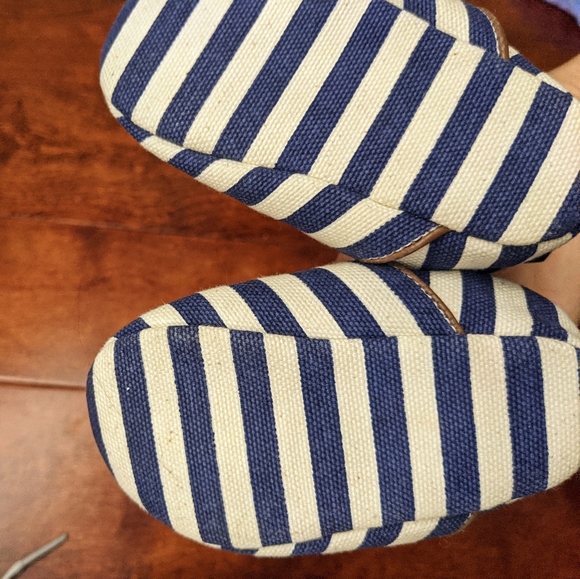 Baby Gucci Shoes - Picture 2 of 4